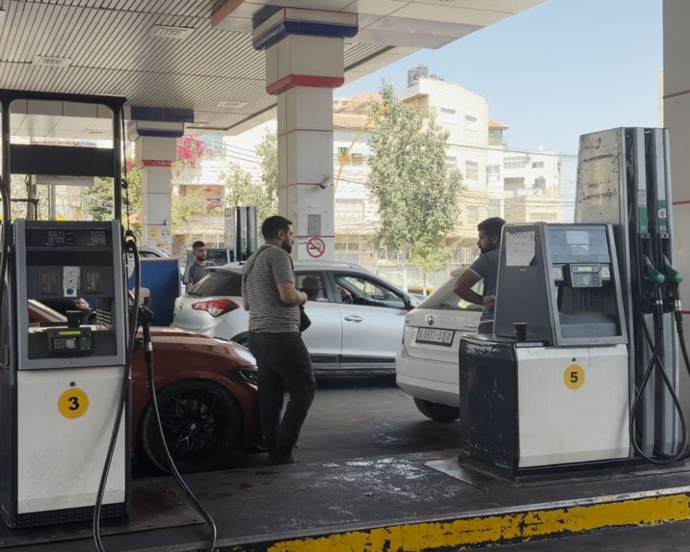 تقرير PNN: أزمة الوقود تعمّق معاناة المواطنين في ظل نقص الإمدادات وارتفاع الأسعار ...شاهد الفيديو