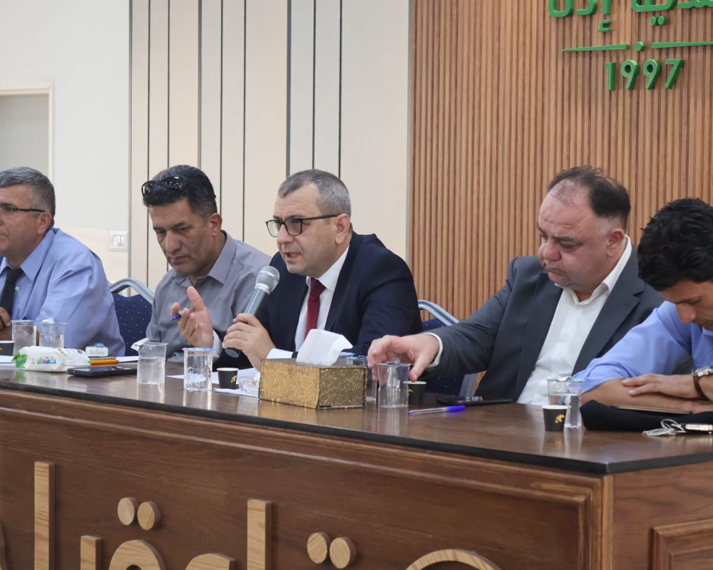 بحث إجراءات لمعالجة التلوث في الخليل مع تصاعد حرق النفايات