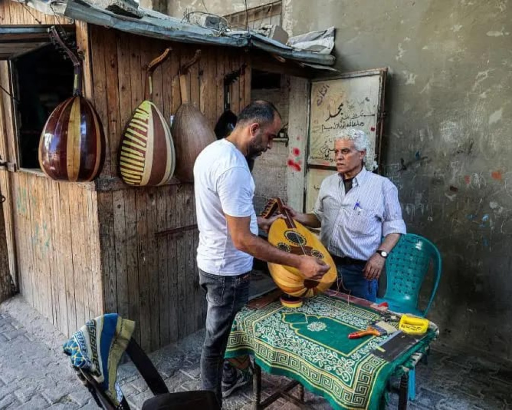 بين ترميم الآلات وترميم الأرواح...موسيقيو غزة قصص صمود لا تنتهى