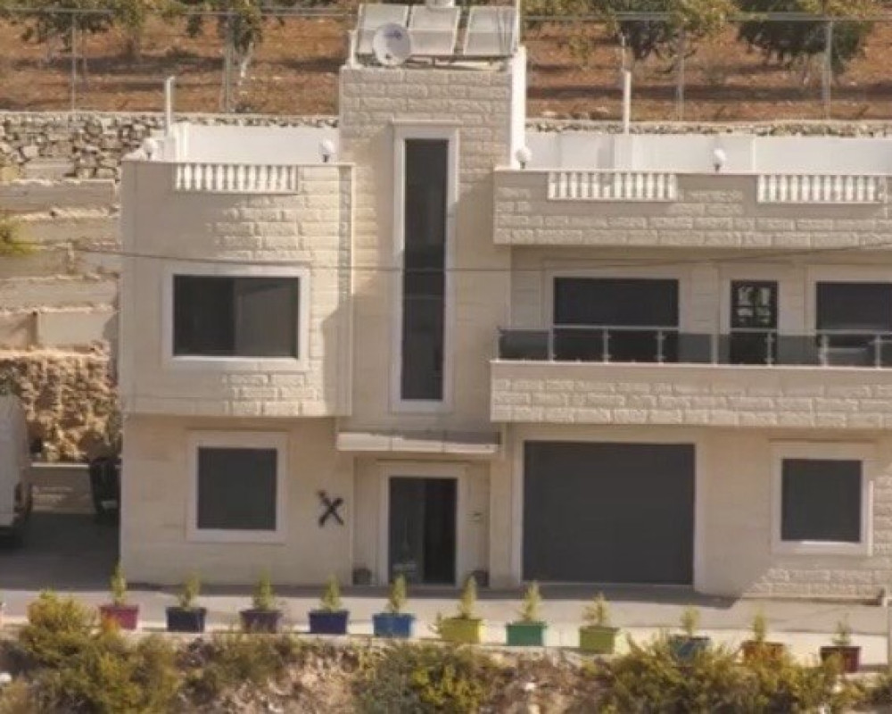 PNN في تغطية خاصة من الخليل : المواطنون يتحدثون عن معاناة النزوح وسط جهد فلسطيني لمواجهة اثار العدوان