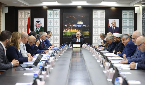 رئيس الوزراء محمد مصطفى يحذر من انزلاق غ...