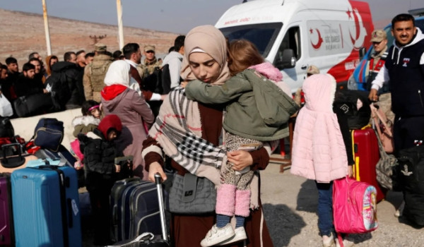 أكثر من 320 ألف لاجئ سوري عادوا إلى بلاد...