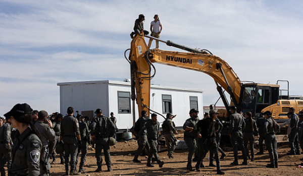الجيش الإسرائيلي يشارك مباشرة في إنشاء ا...