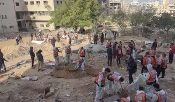 الدفاع المدني: انتشلنا جثامين 15 شهيدًا ...