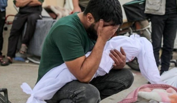 استشهاد شاب وإصابة طفل برصاص الاحتلال في...