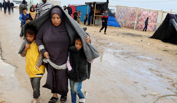 غرق خيام النازحين في غزة لليوم الثاني عل...