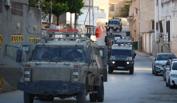 الاحتلال يقتحم حي الشيخ جراح بالقدس ويفر...