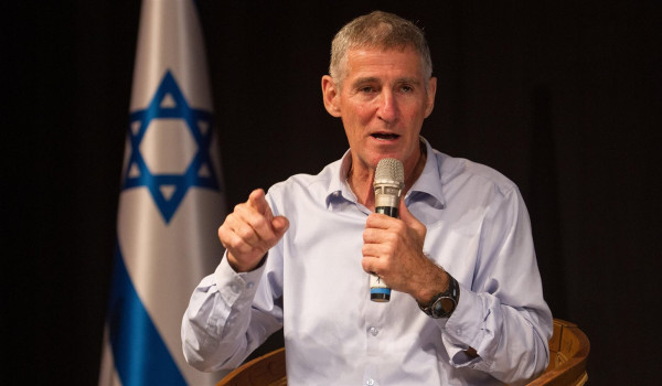 زعيم حزب “الديمقراطيون” الإسرائيلي: نتني...