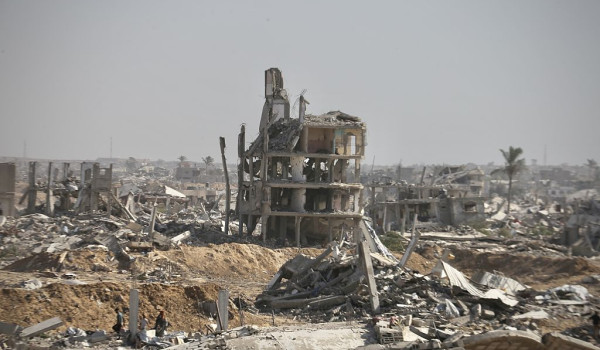 إدارة ترامب تطالب إسرائيل بإزالة الأنقاض...