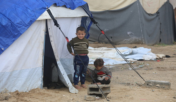 الدفاع المدني: وفاة 17 مواطنًا بينهم 4 أ...