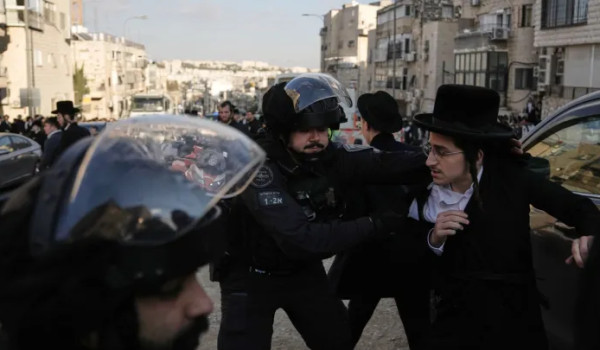 إصابة 10 من عناصر الشرطة الإسرائيلية خلا...