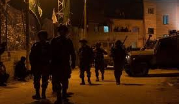 قوات الاحتلال تعتقل شابا من دير بلوط...