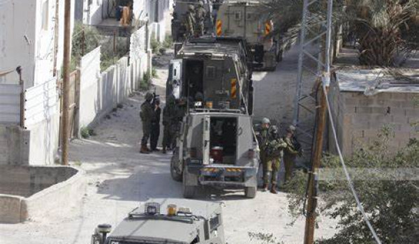 الاحتلال يعتقل مواطنين وينكل بآخرين في ع...