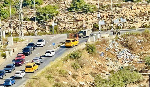 قوات الاحتلال تغلق بوابة عطارة شمال رام ...