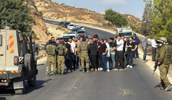 الاحتلال يقتحم المغير شرق رام الله ويطرد...