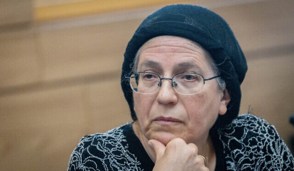 اقتحم عشرات المستعمرين برفقة وزيرة الاست...