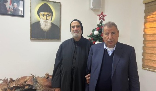 خوري يزور كنيسة مار شربل المارونية في بي...