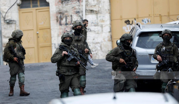 قوات الاحتلال تعتقل ثلاثة شبان من جفنا و...