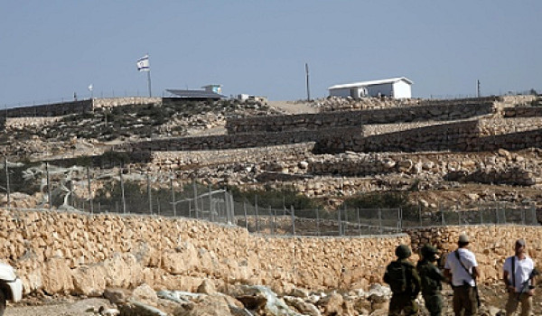 نيويورك تايمز: الاستيلاء على الأرض: حملة...