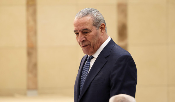 بعد تدخل أميركي: الاحتلال يسمح لنائب الر...