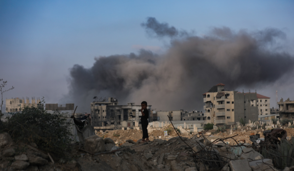 غارات وقصف ونسف متواصل يستهدف مناطق واسع...