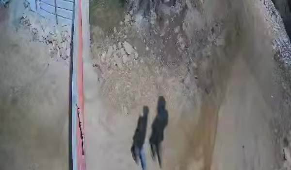 مستوطنون يعتدون على مواطنين ويسرقون 150 ...