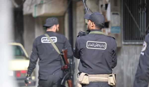 سوري يقتل زوجته وبناته الثلاث قبل أن ينت...