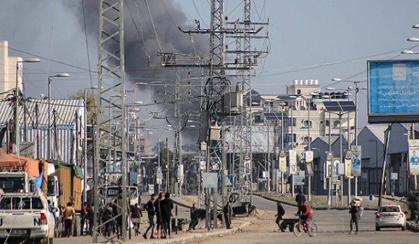 الاحتلال يغلق حاجز قلنديا شمال القدس الم...