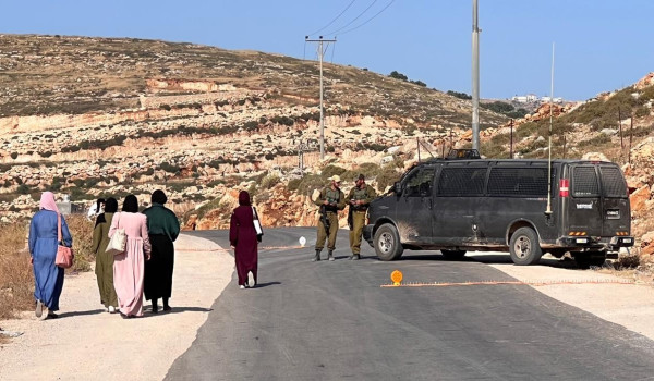 الاحتلال يغلق مدخل دير جرير...