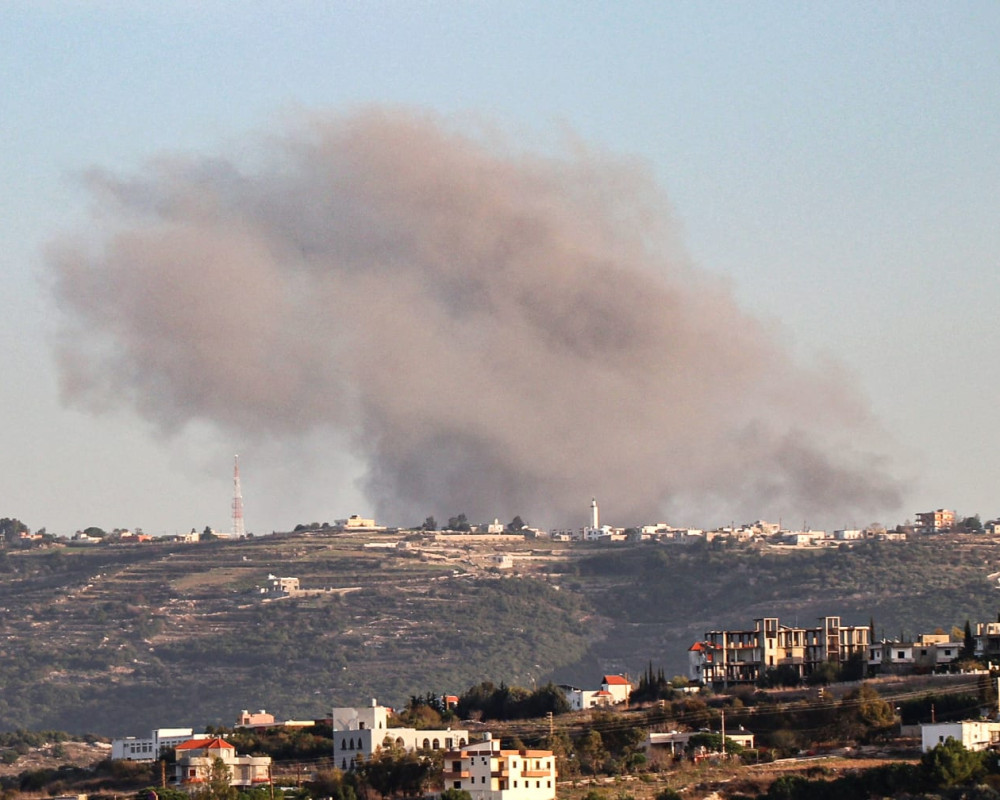 فلسطين – الاحتلال يواصل انتهاكاته لليوم الـ 180: قصف مدفعي وبحري متواصل وتفجير منازل في مناطق عديدة بقطاع غزة.