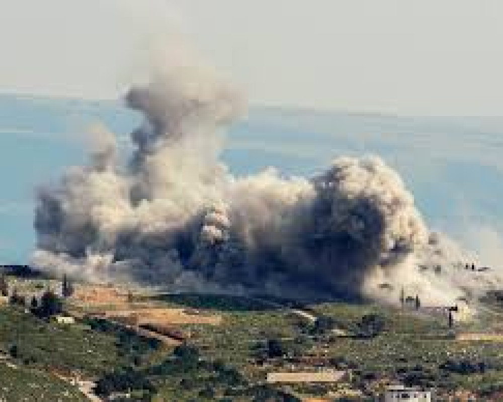 الاحتلال يوسع عدوانه ويقصف البقاع لأول مرة منذ الهدنة.. وحزب الله يرد بالصواريخ والمسيّرات