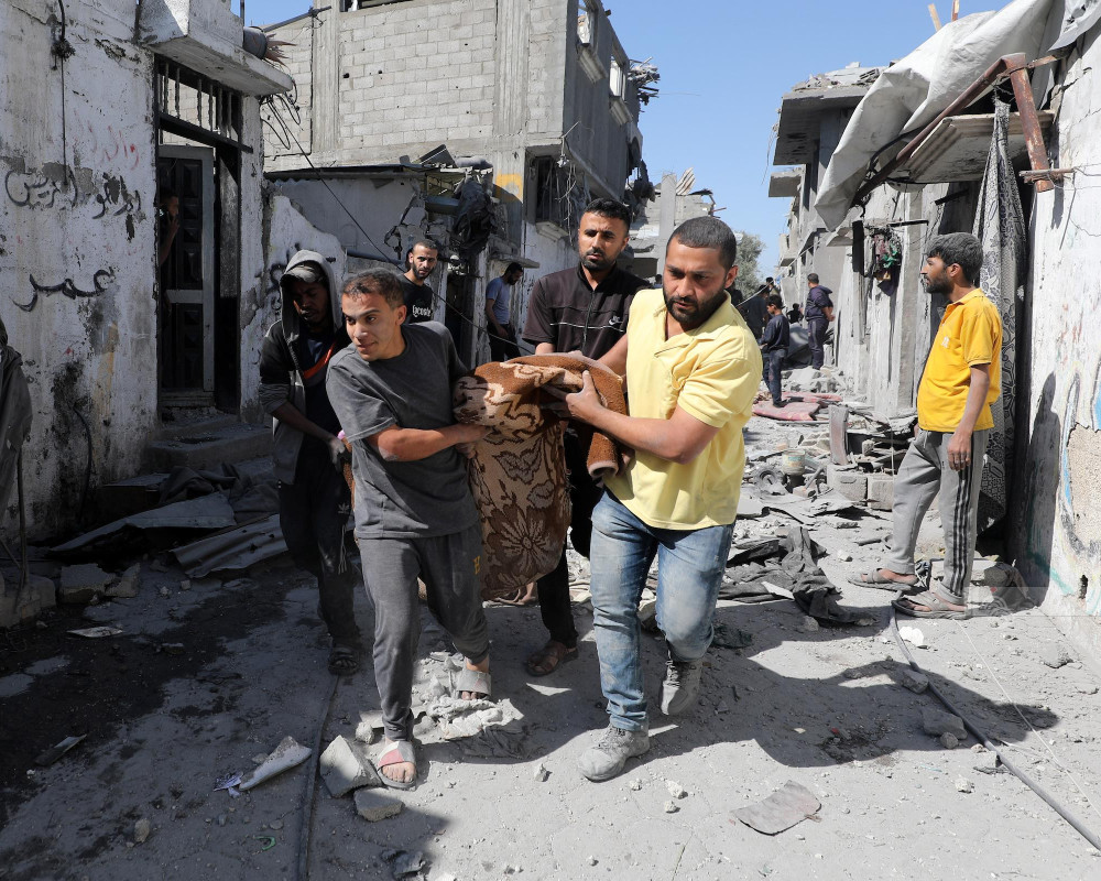 إصابة سيدة برصاص الاحتلال شمال قطاع غزة وقصف مدفعي يستهدف مناطق متفرقة