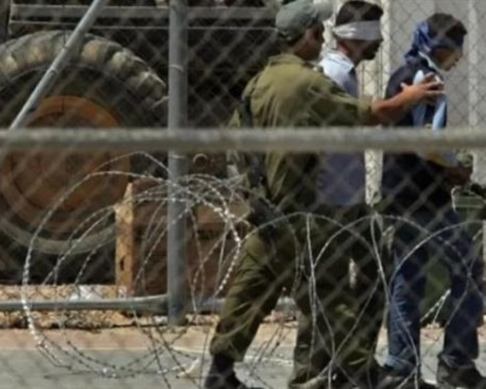 الاحتلال يُصدر ويجدد أوامر الاعتقال الإداري بحق 37 معتقلا