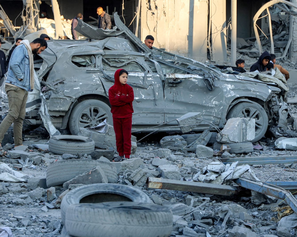 824 شهيداً منذ "التهدئة" الهشة.. واحتلال يخرق الاتفاق لليوم الـ203 وسط تعثر مفاوضات القاهرة