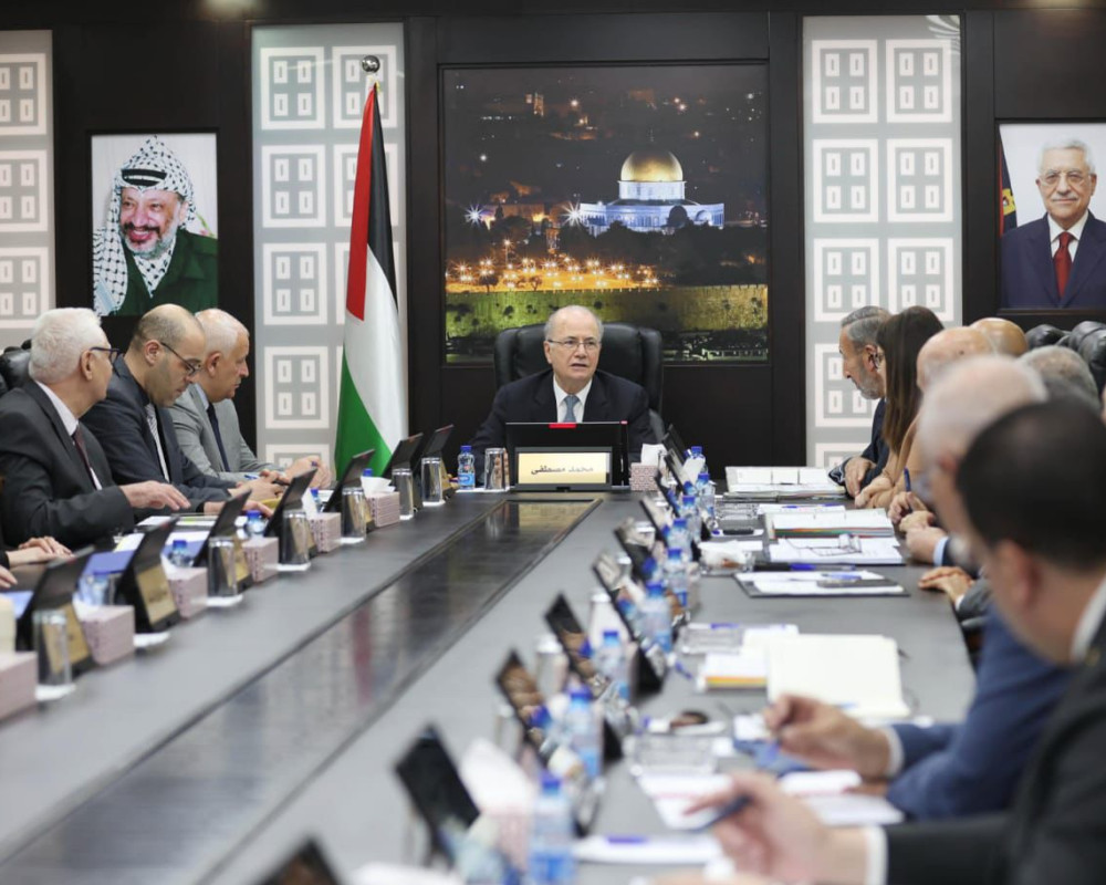 مجلس الوزراء يدعو مختلف القطاعات للتعاون لضمان استمرار تقديم الخدمات الأساسية ومراعاة الأوضاع الاقتصادية الصعبة للمواطني