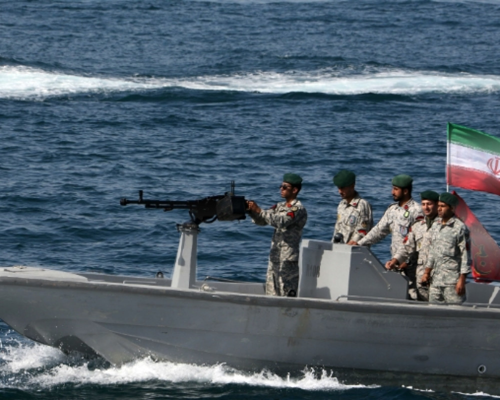 إيران: السيطرة على "هرمز" ورقة ضغط سياسي ومصدر دخل يفوق النفط.