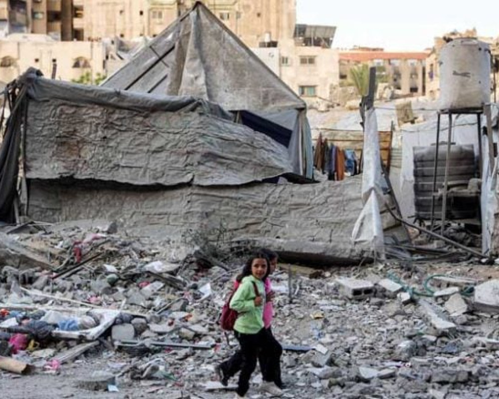 غزة.. استشهاد 13 فلسطينيا يرفع حصيلة الإبادة إلى 72 ألفا و757
