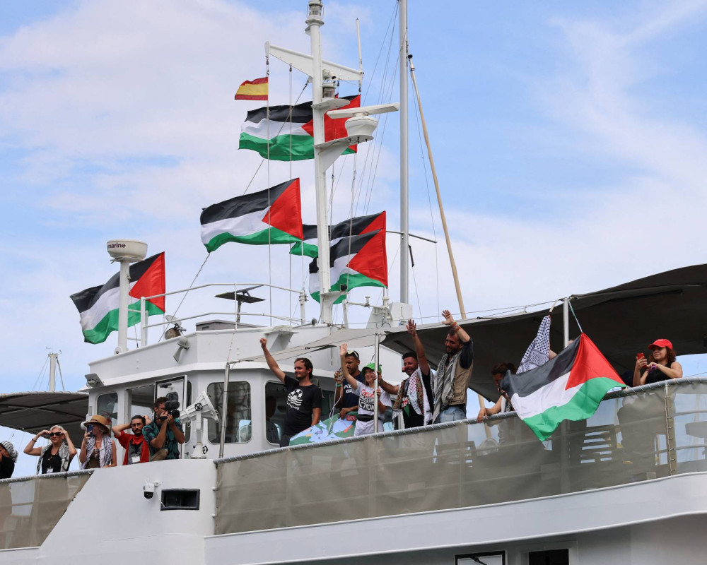 الاحتلال يعتقل عشرات النشطاء المشاركين في أسطول الصمود لكسر الحصار عن غزة
