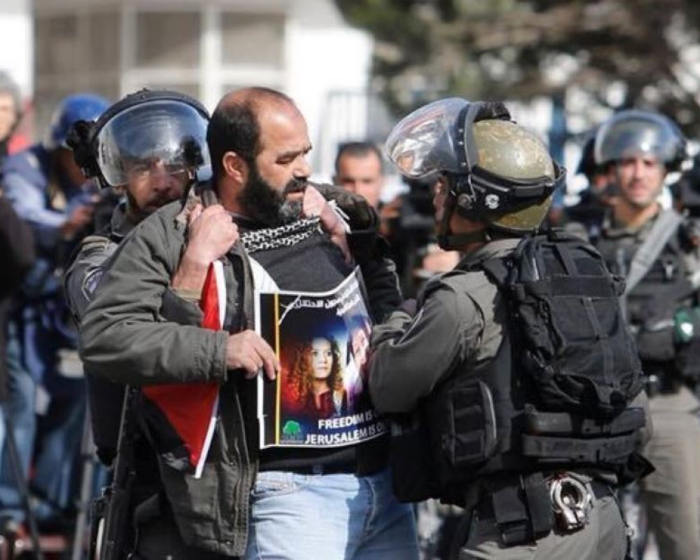 الاحتلال يمنع الناشط الفلسطيني منذر عميرة من السفر عبر جسر الملك حسين للمشاركة في فعاليات حقوقية بأوروبا