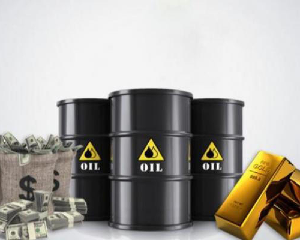 النفط يواصل مكاسبه والدولار يتراجع وسط تصاعد التوترات في الشرق الأوسط