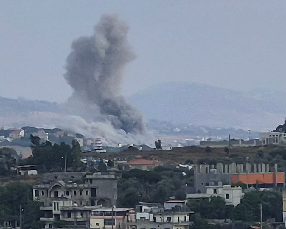 تفجيرات وخروقات إسرائيلية في جنوب لبنان قبيل بدء اليوم الثاني من مفاوضات روما