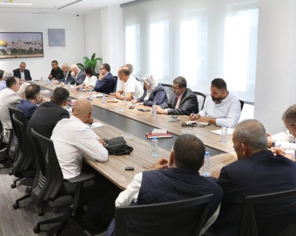 الشيخ يلتقي عدد من ممثلي مؤسسات المجتمع المدني