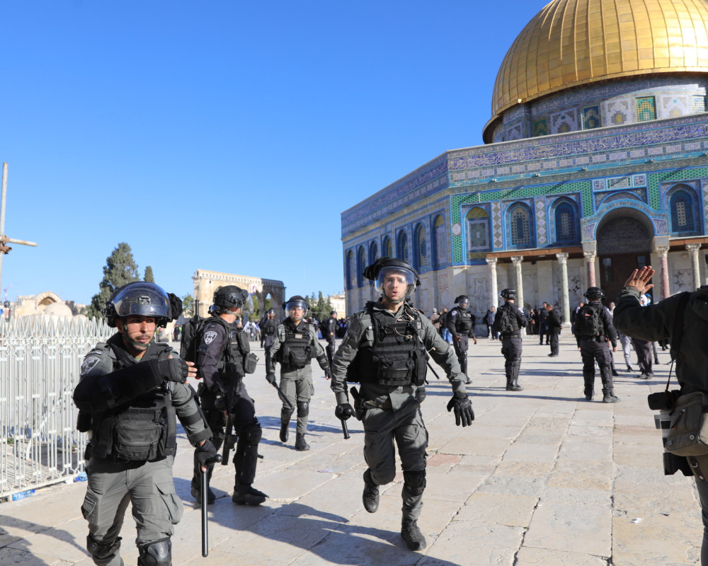 القدس: 3 شهداء و115 حالة اعتقال ونحو 10 آلاف مستعمر اقتحموا الأقصى الشهر الماضي