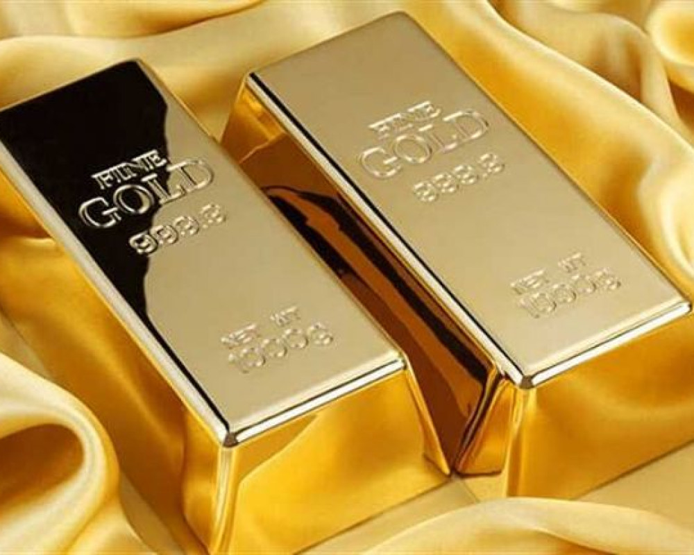 النفط يستقر والذهب يهبط من أعلى مستوى في 3 أشهر