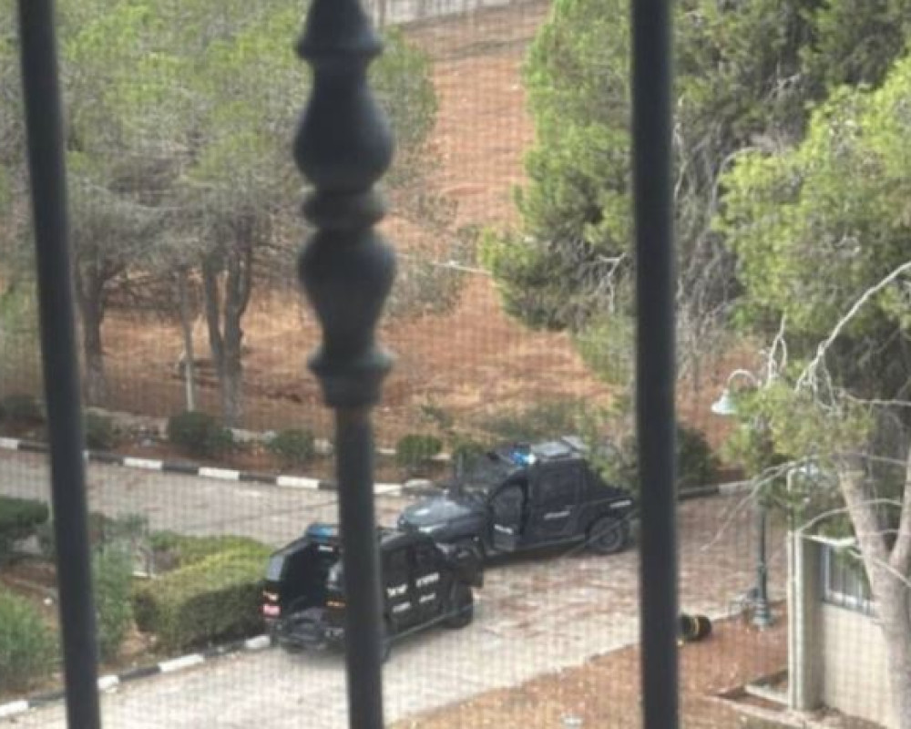 شرطة الاحتلال تقتحم مجددا معهد قلنديا شمال القدس