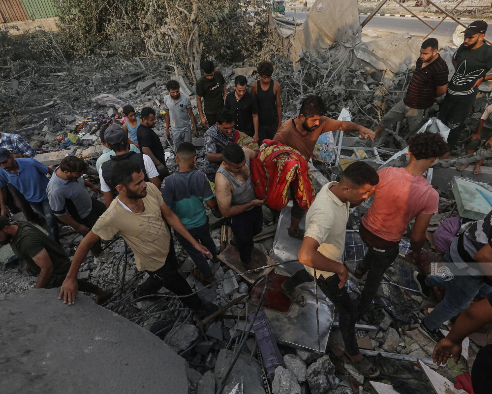 شهيدان ومصابون في قصف الاحتلال مناطق متفرقة في قطاع غزة