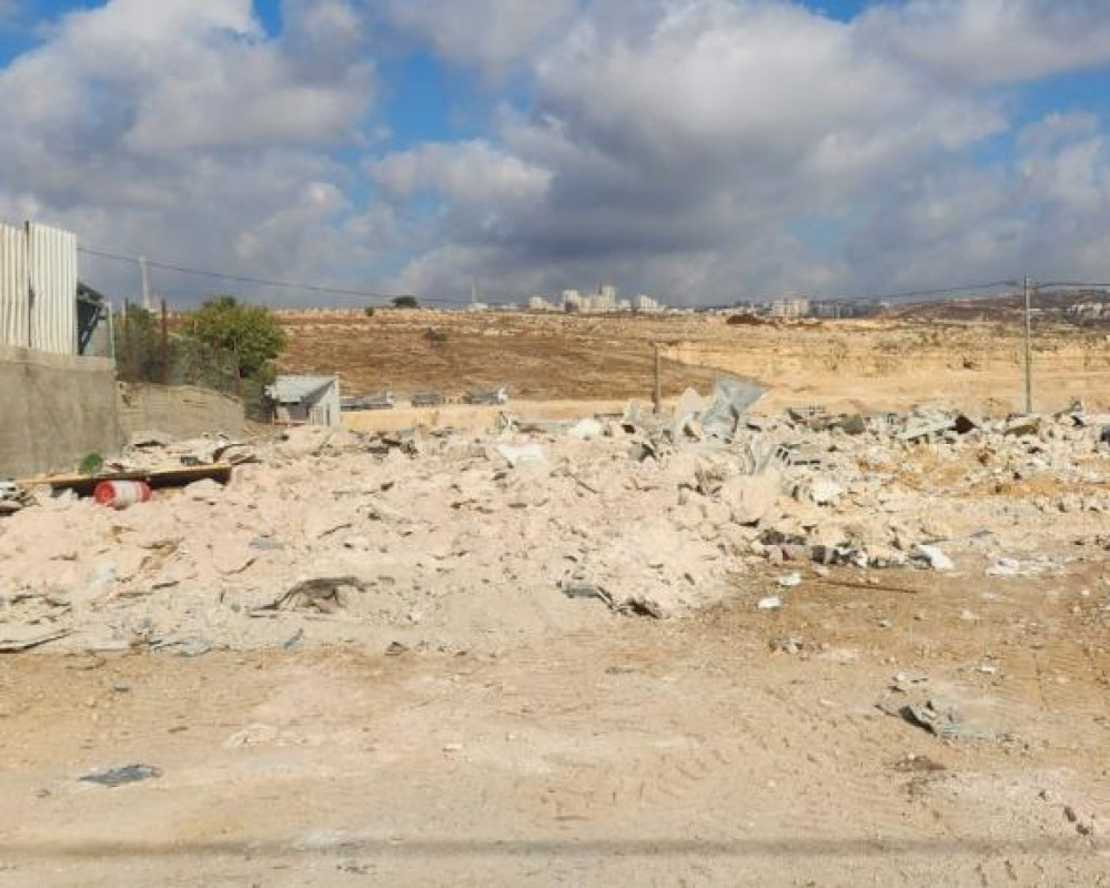 سلطات الاحتلال تهدم منشآت صناعية في جبع شمال شرق القدس