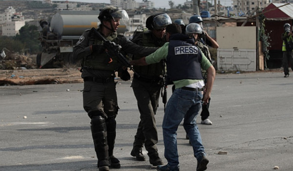 إسرائيل اعتقلت 42 صحافيا فلسطينيا بينهم ...