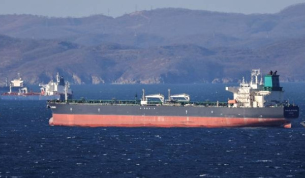 واشنطن تحتجز ناقلتي نفط خاضعتين للعقوبات...