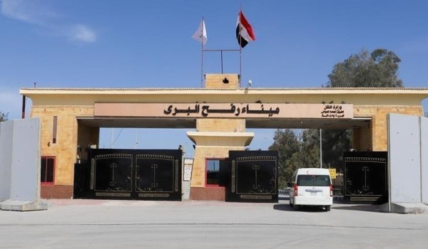 إسرائيل تستعد لفتح معبر رفح بقدرة محدودة...